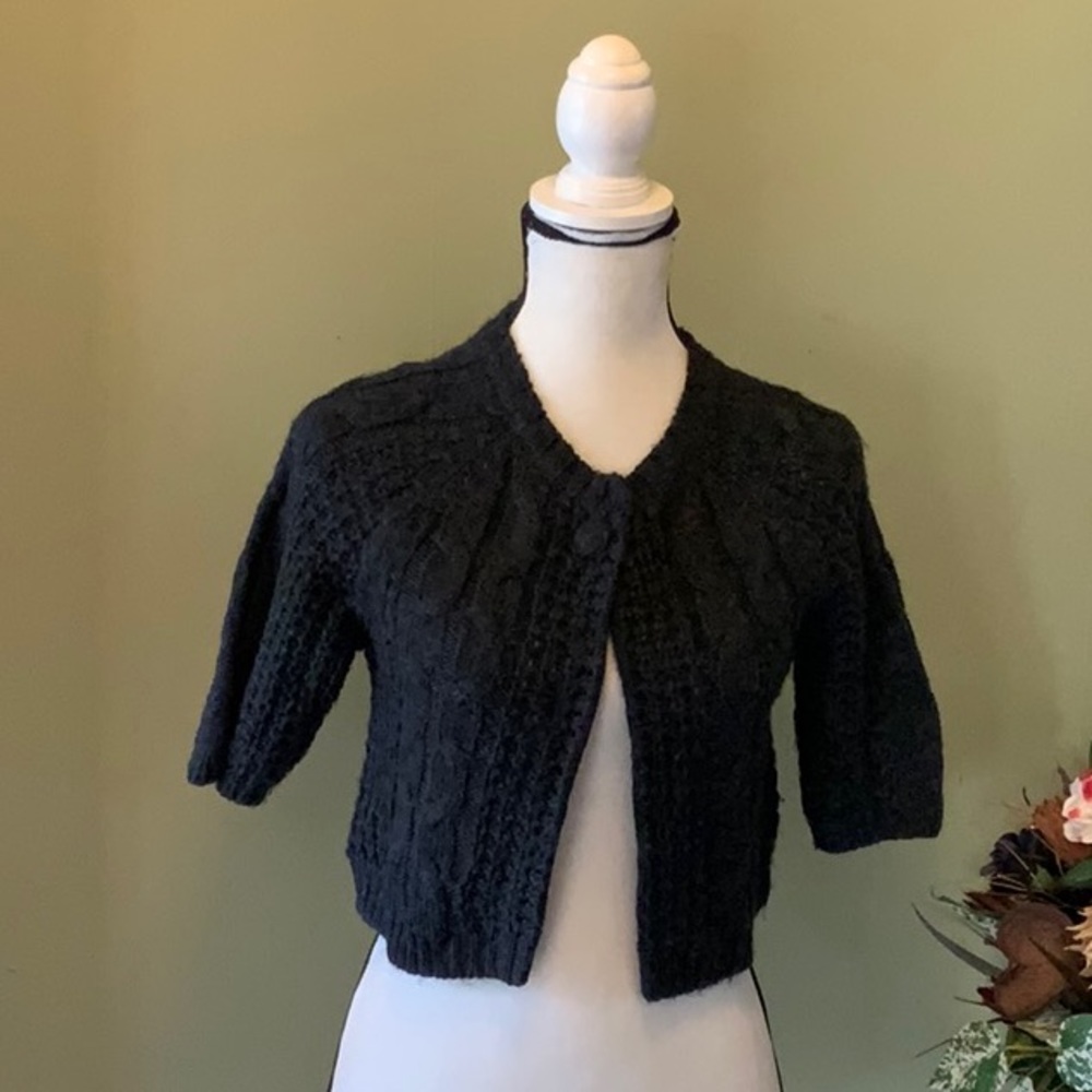 Pout cardigan size medium excellent condition